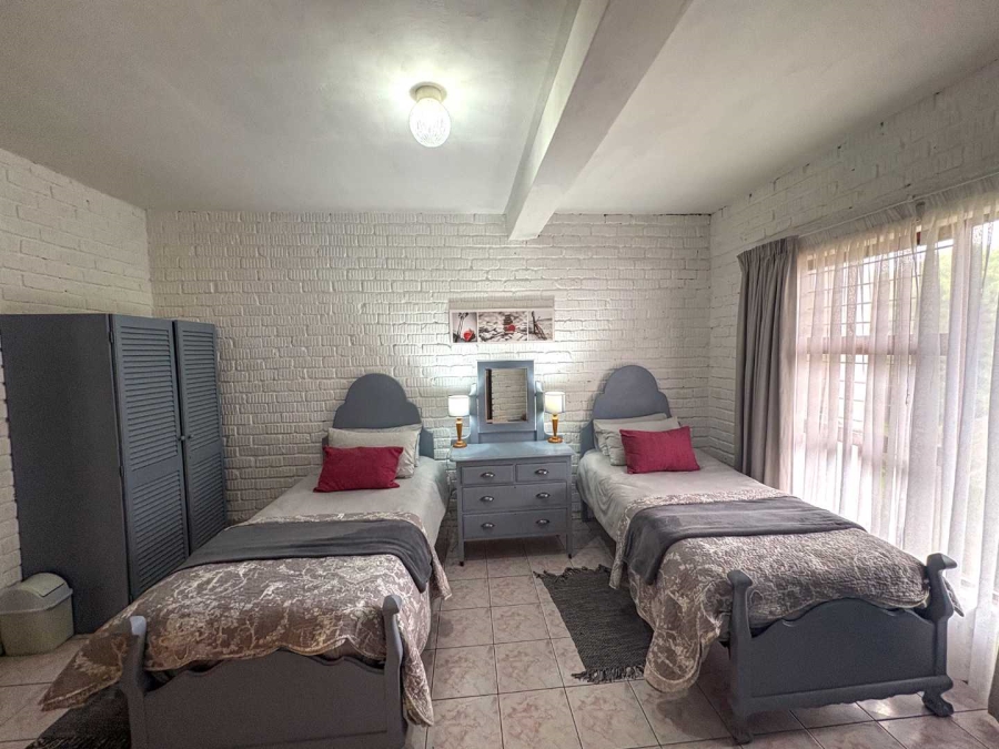 4 Bedroom Property for Sale in Stilbaai Wes Western Cape